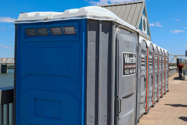 Best VIP or Luxury Restroom Trailers  in Bowie, TX